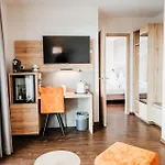 ホテル Sonnenhotel Weingut Roemmert Und Wellness 4*