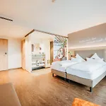 Sonnenhotel Weingut Roemmert Und Wellness 4*