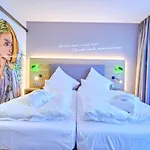 Sonnenhotel Weingut Roemmert Und Wellness 4*