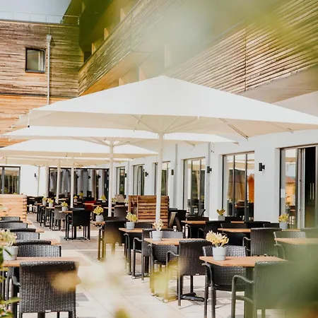 Sonnenhotel Weingut Roemmert Und Wellness فندق