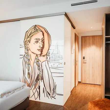 فندق Sonnenhotel Weingut Roemmert Und Wellness فولكاخ