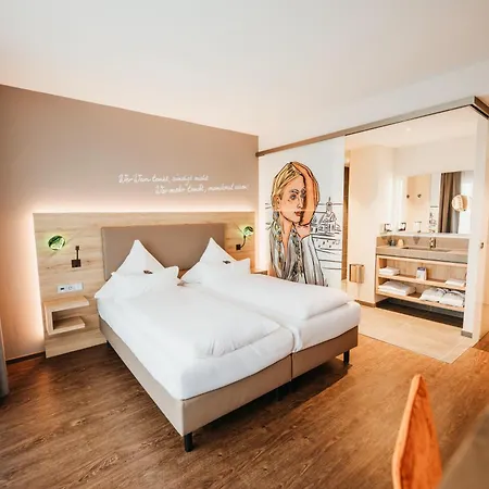 Sonnenhotel Weingut Roemmert Und Wellness فندق 4*
