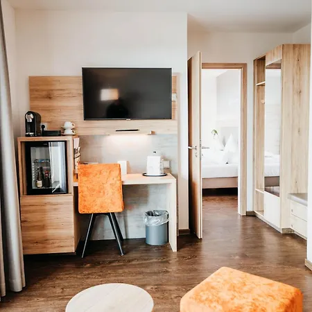فندق Sonnenhotel Weingut Roemmert Und Wellness 4*