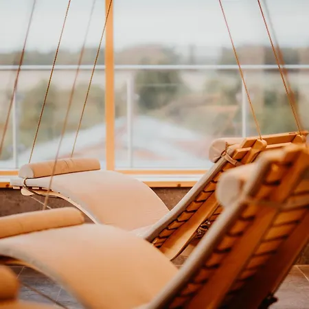 فندق Sonnenhotel Weingut Roemmert Und Wellness 4*