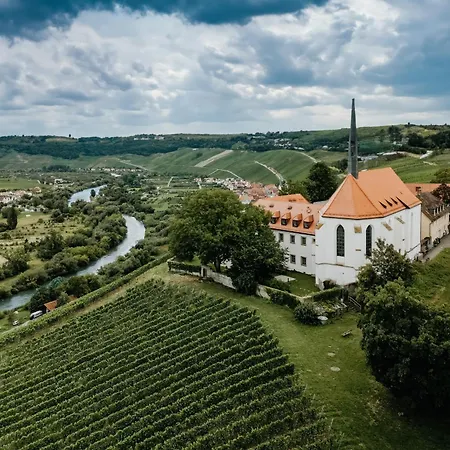 Sonnenhotel Weingut Roemmert Und Wellness Hotel