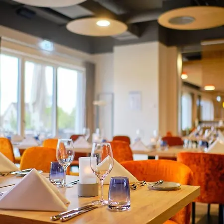 Sonnenhotel Weingut Roemmert Und Wellness 4* فولكاخ