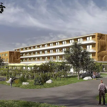 فندق Sonnenhotel Weingut Roemmert Und Wellness فولكاخ