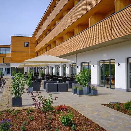 Sonnenhotel Weingut Roemmert Und Wellness 4* فولكاخ