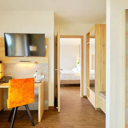 Sonnenhotel Weingut Roemmert Und Wellness فندق 4*