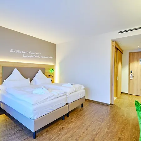 Sonnenhotel Weingut Roemmert Und Wellness فندق