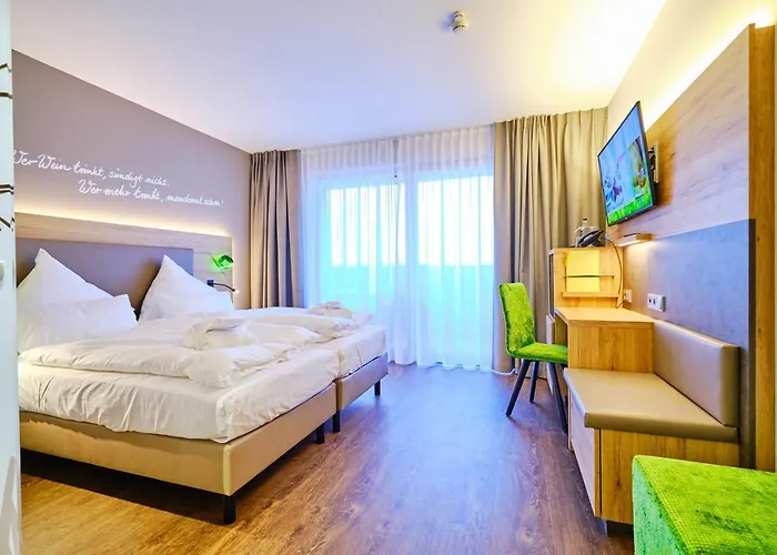 Hotel Sonnenhotel Weingut Roemmert Und Wellness 4*