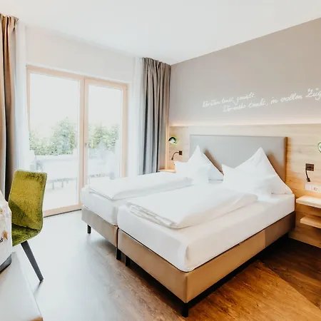 Sonnenhotel Weingut Roemmert Und Wellness Hotel 4*