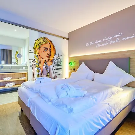 Otel Sonnenhotel Weingut Roemmert Und Wellness Volkach